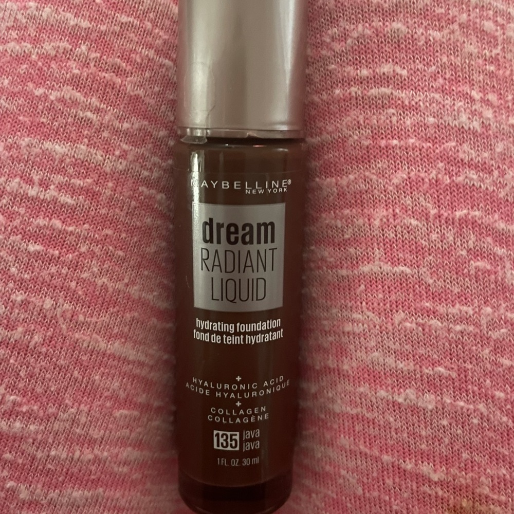 Maybelline Hydrating Liquid Foundation 135 Java